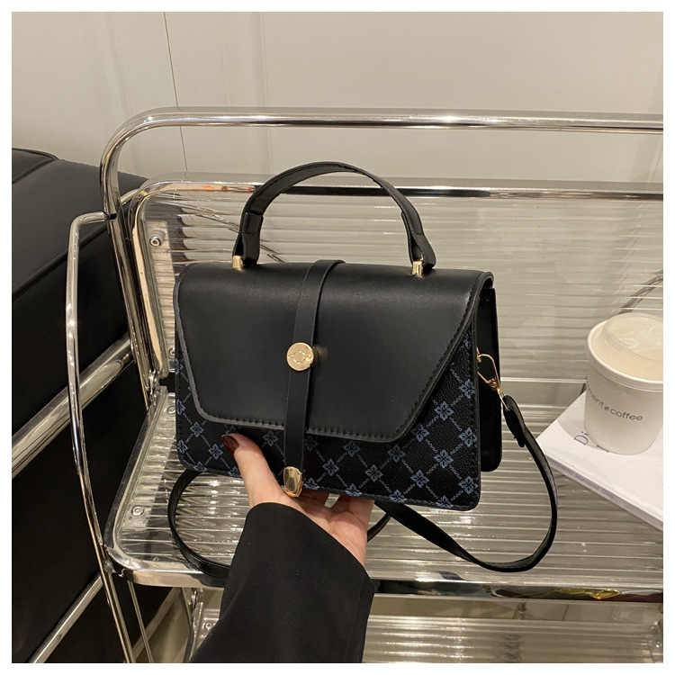 Luxury Brand Designer Bag Single Shoulder Crossbody Small Square 2025 New Product Simple Temperament Splicing Large Capacity Casual Popular Hand-Held 