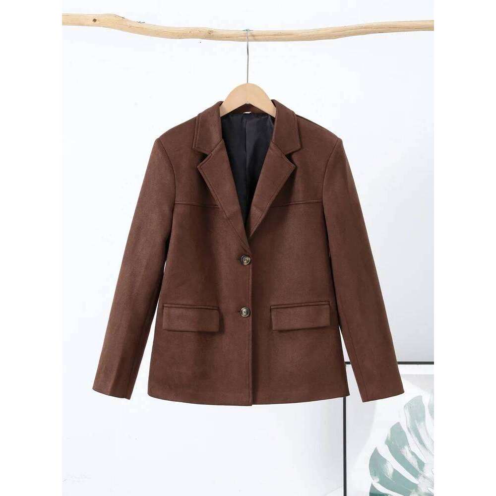 Women 's Suede Vintage Laple Full Sleeve Pockets Thicken Outwears Female 2025 Spring Fashion New Lady Demi-season jacket