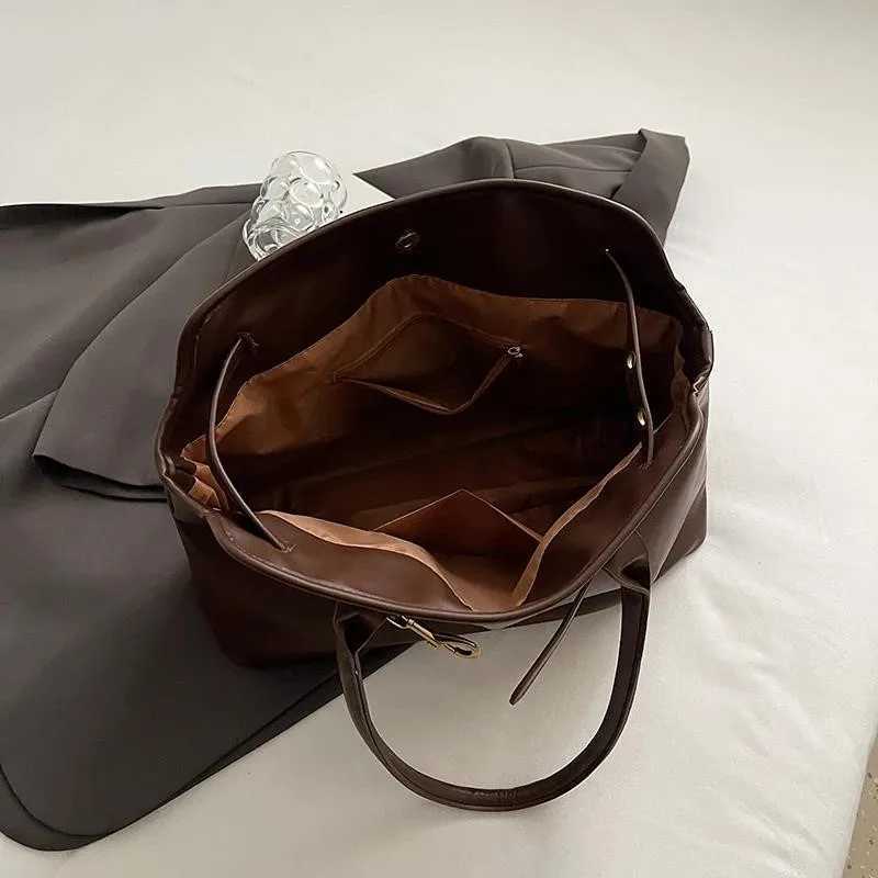 Big PU Leather Shoulder Bags For Women Korean Fashion Luxury Retro Large Capacity Underarm Bag 2025 New Trend Handbags Y250528
