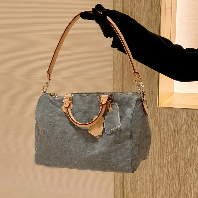 Designer Woman Handbags Totes Boston Bags City Large Pillow Soft Crafty Leather Purses Airport Boarding Bag Man Fitness Shoulder Tote 30cm