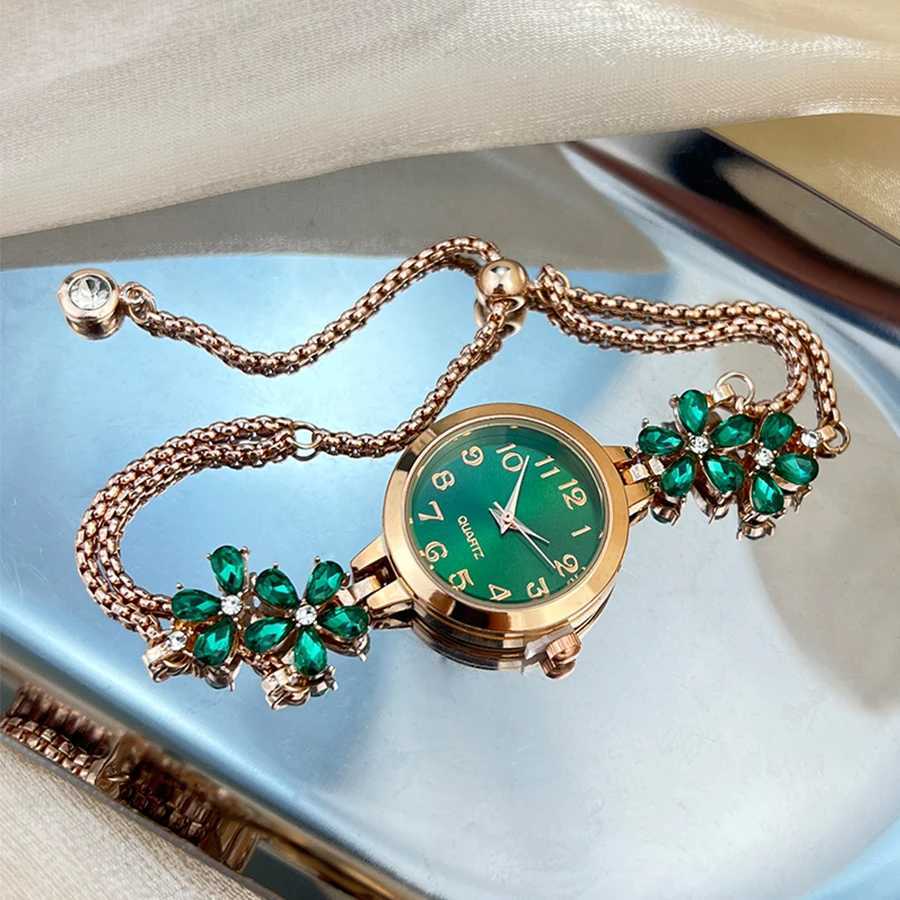 Live burst new diamond set flowers color diamond simple fashion pull bracelet watch womens watchXJ250527