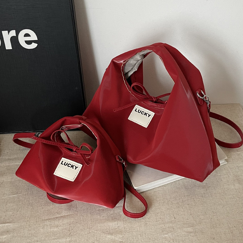 Free Shipping Designer Bag Fashion Personality Niche Simple Hand-held Dumpling Bag Versatile Commuting Soft Leather Texture Crossbody Bag For Womenhan