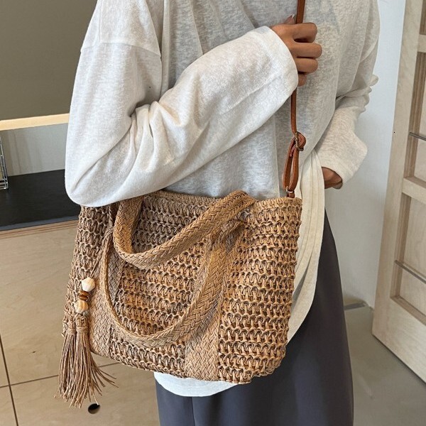 New Women's Bag, New Vacation Beach Shoulder Bag, Spring Large Capacity Forest Grass Weaving Trendy Crossbody Bag, Tassel Designer, French Lazy S