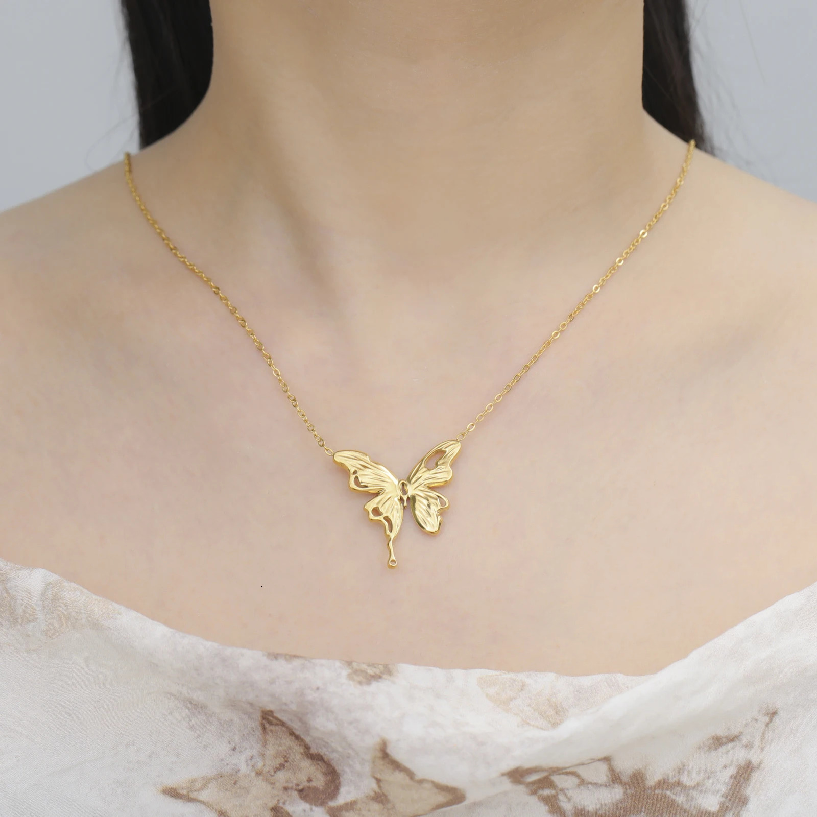 Butterfly Pendant Stainless Steel Necklace Fashionable Bohemian For Women Animal Valentines Day Gift Jewelry 250519