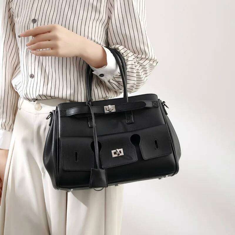 Free Shopping Paris Home 2025 Autumn New Fashion Platinum Tote Large Capacity Square Buckle Design Single Shoulder Handheld Women's Leather