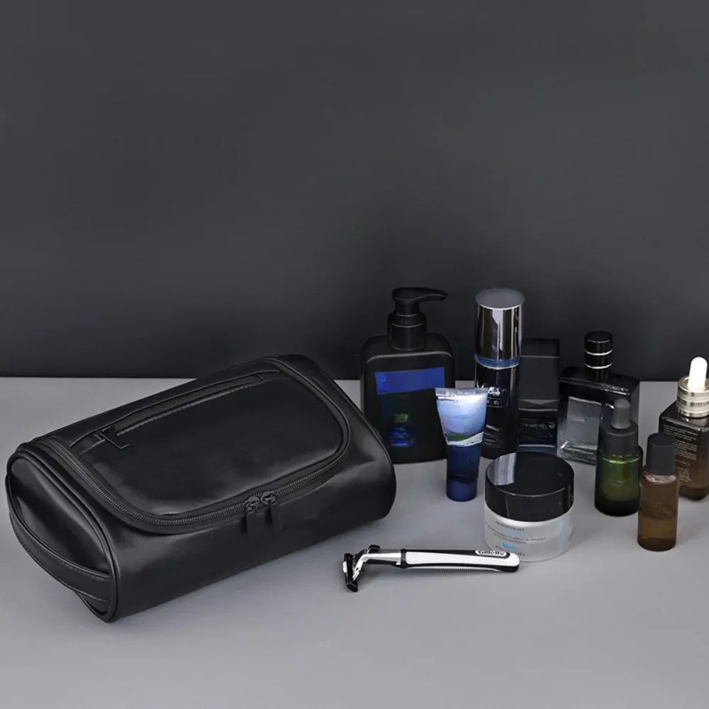 High Quality Travel Toiletry Bag for Women Men Retro PU Leather Cosmetic Bags Female Waterproof Travel Makeup Bag Toiletry Bag 250528