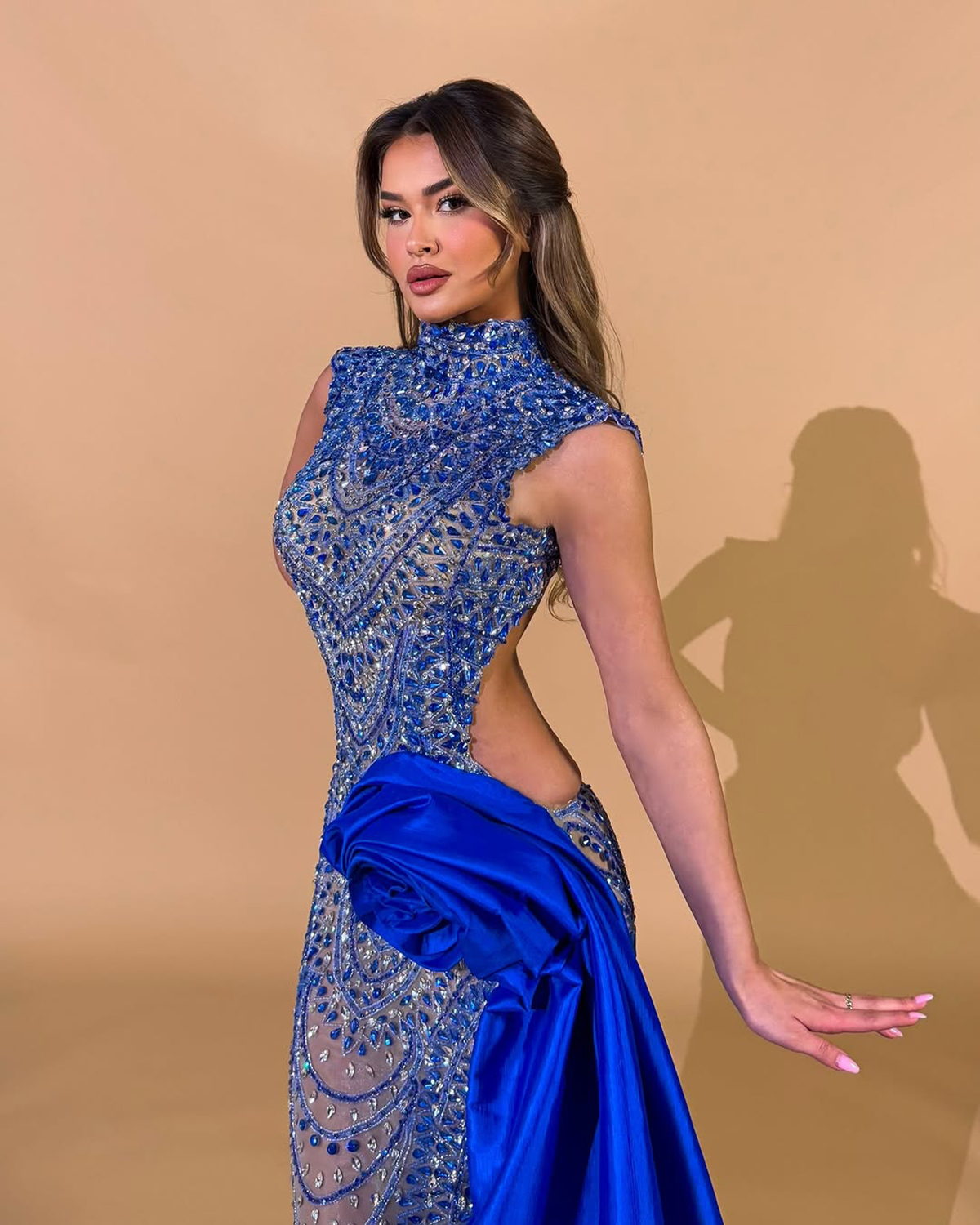 Stylish Evening Dresses Crystal Beading Prom Dress High Neck Sleeveless Cutaway Sides Illusion Rhinestone Mermaid Party Gown Vestidos De Noche