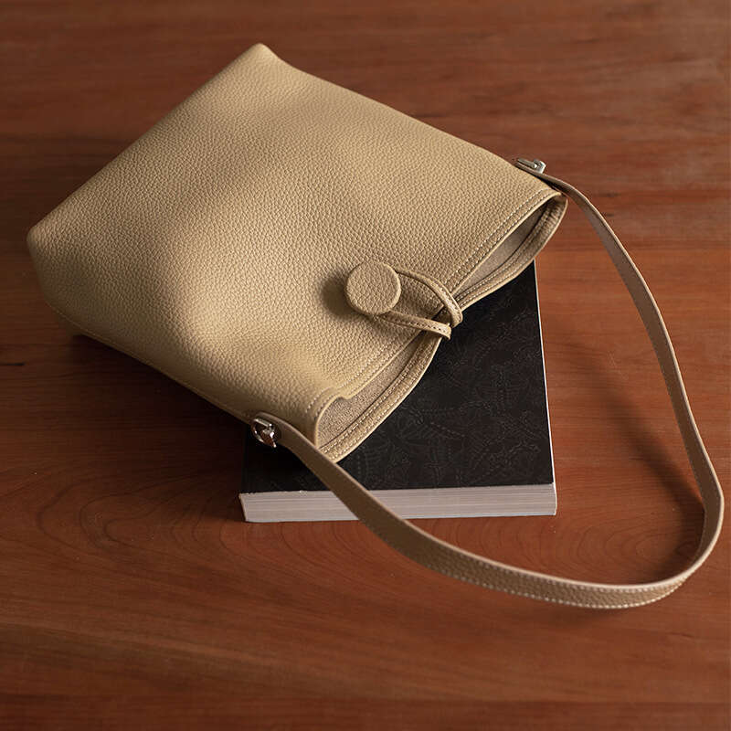 2023 Spring New Top Layer Cowhide Tote Simple Large Capacity Mother-Daughter Fashion Underarm Crossbody Bucket Bag
