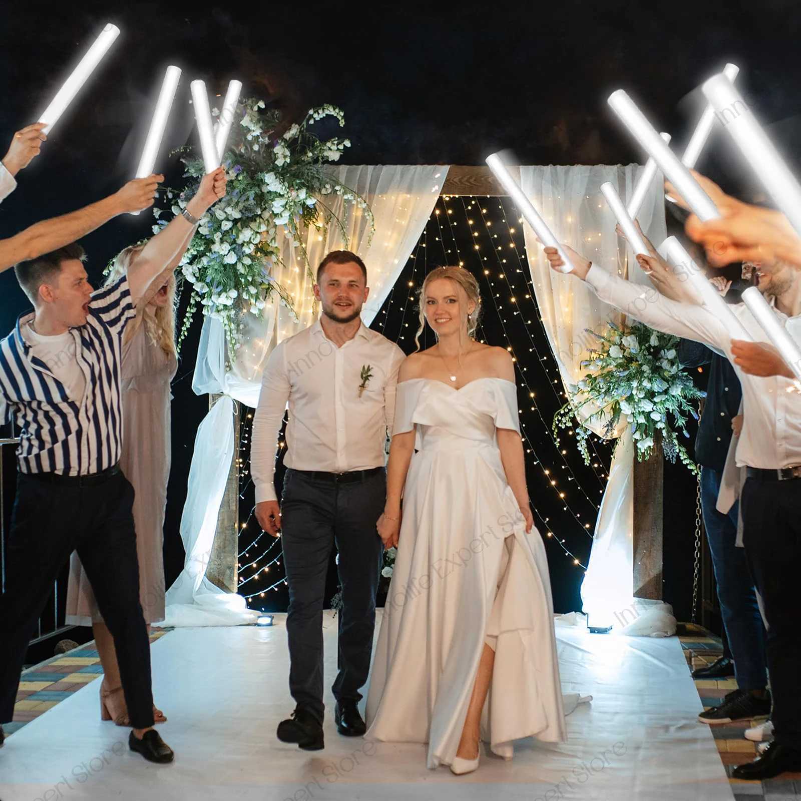 400-30PCS LED Foam Glow Sticks Glow Party Supply with 3 Modes Glow Stick for Wedding for Birthday Concert Halloween Christmas W250528