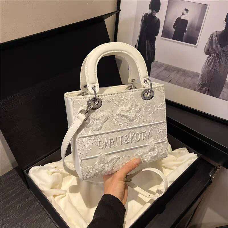 The 2025 New Brand Butterfly Design Is A Personalized, Casual And Versatile Women's Single-Shoulder Crossbody Bag