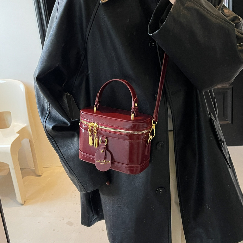 Luxury Brand Designer Bag 2025 New Fashionable Super Hot For Women, Cute Trend, Flu, Crossbody Bag, Spring And Summer Handheld Small Bag