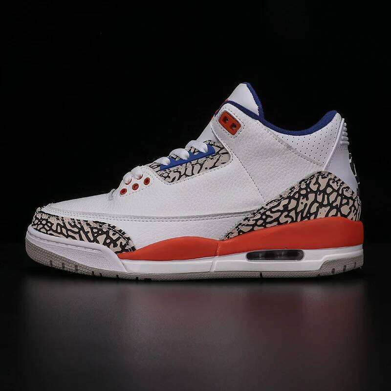 The new model of sports shoes is versatile in application, with excellent breathability suitable for both men and women.