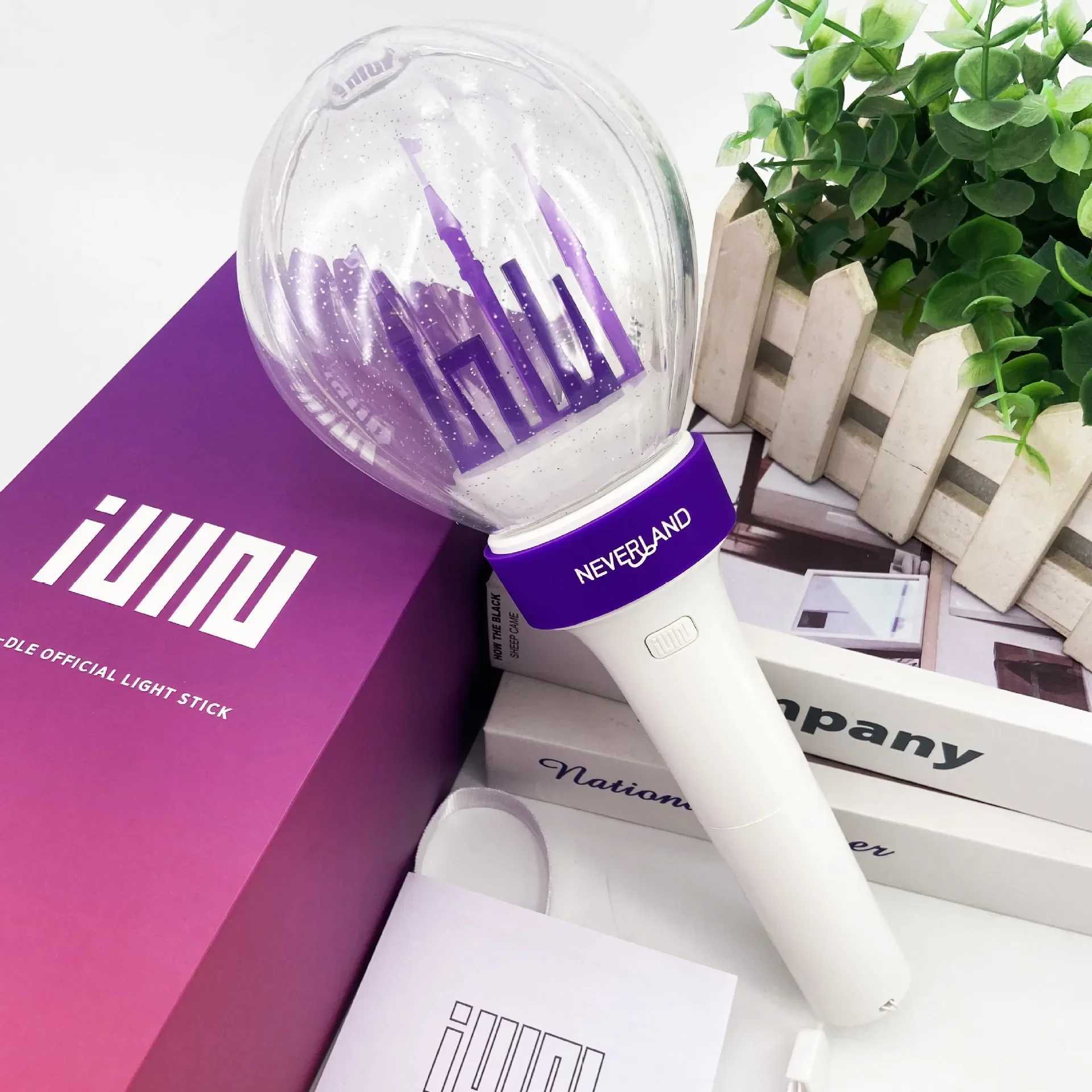Kpop (G)I-DLE Ver.2 Lightstick Castle Hand Lamp Gidle Concert Card Hiphop Party Ver.1 Light Stick Flash Fluorescent Fans Gift W250528