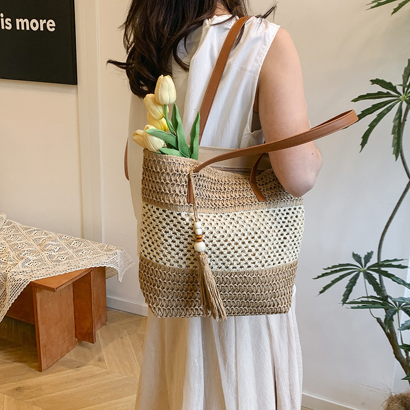 Luxury Brand Designer Bag New Fashion Beach Handheld Single Shoulder Straw Woven Tote Personalized Backpack Simple Women's Bag