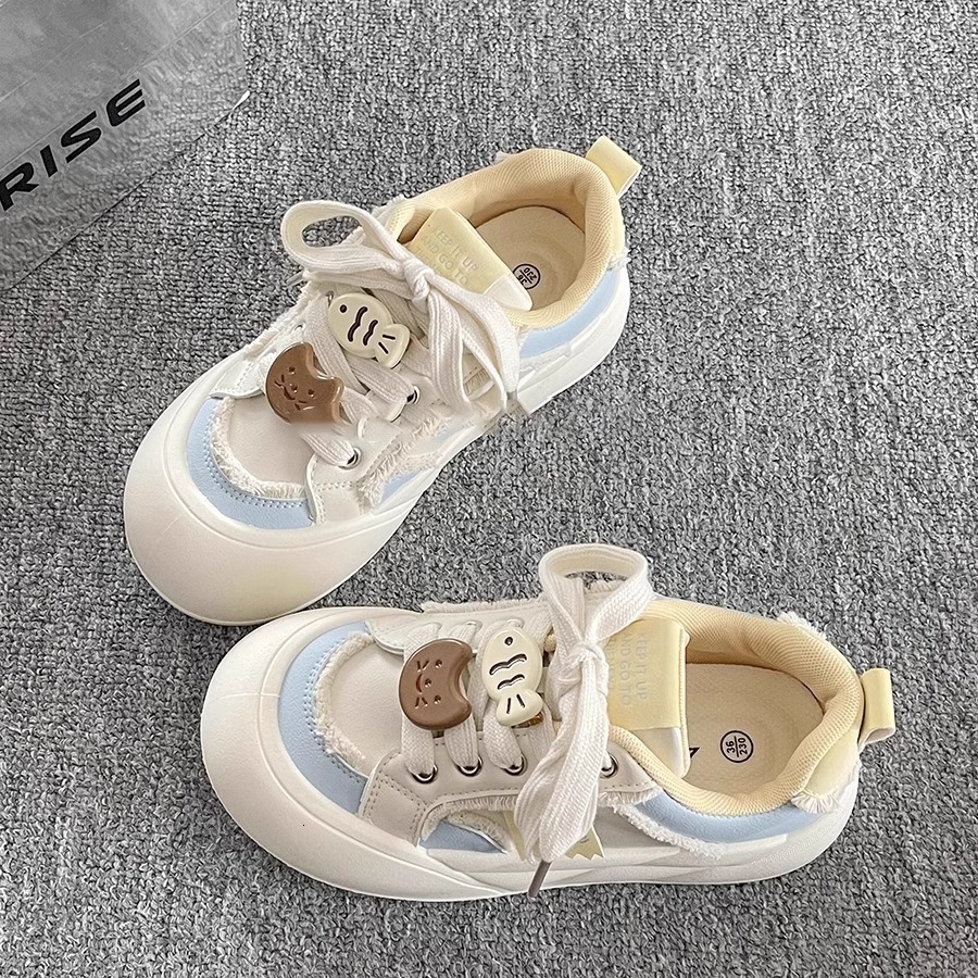 2025 New Spring Versatile Dopamine Casual Bread Shoes Designer casual shoes Thick-Soled Chic Niche Sneakers
