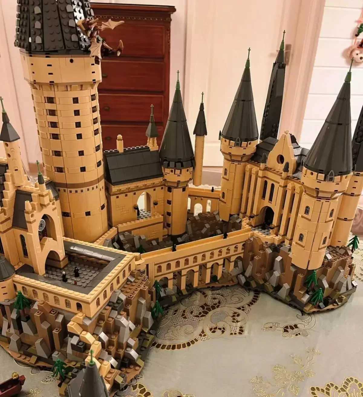 Stock 6000+pcs Movie Series Magic School Castle Model Compatible Building Blocks Bricks Toys Kids Birthday Christmas Gifts Z250528