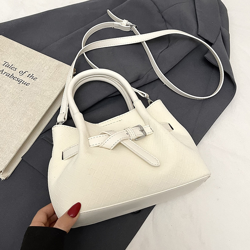 Women's Handbag Free Shipping Designer Bag Spring/summer New Style Small Fresh Korean Fashion Vegetable Basket Niche Versatile Commuting Crossbod