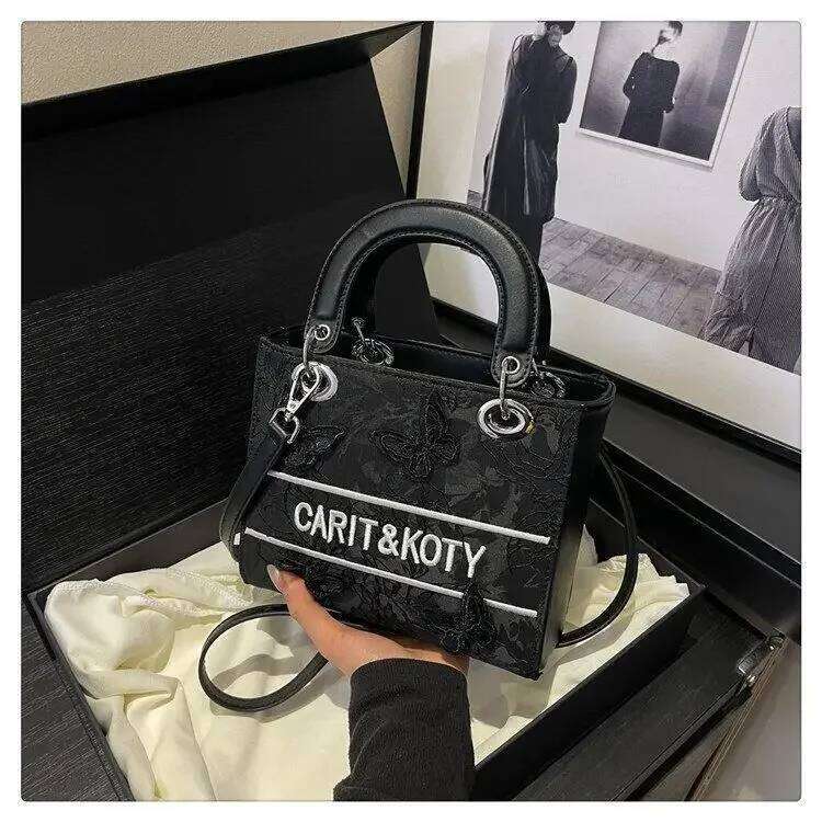 The 2025 New Brand Butterfly Design Is A Personalized, Casual And Versatile Women's Single-Shoulder Crossbody Bag