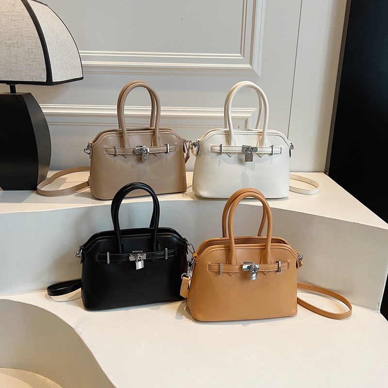 Free Shipping Designer Bag Korean Casual Hand-held Small Square Bag For Women Spring/summer 2025 New Fashion Shoulder Commuting Crossbody Bag Bags