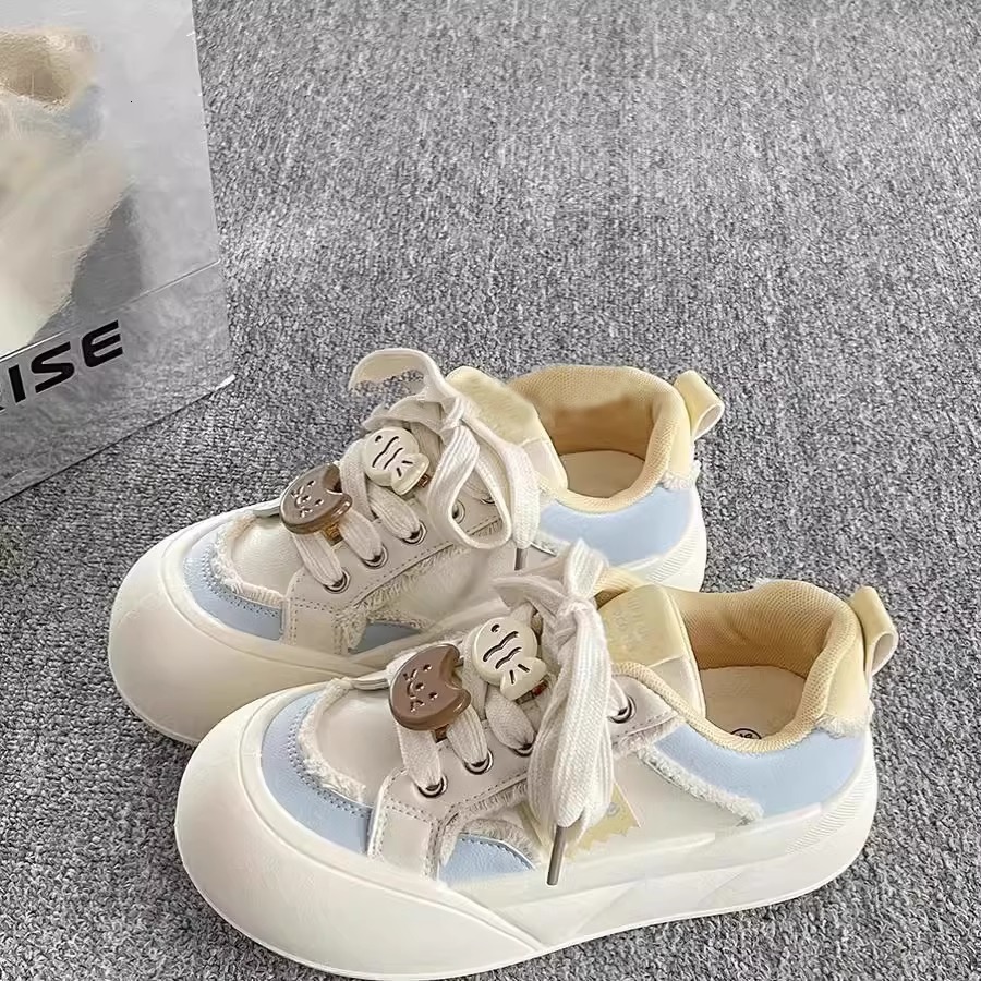 2025 New Spring Versatile Dopamine Casual Bread Shoes Designer casual shoes Thick-Soled Chic Niche Sneakers