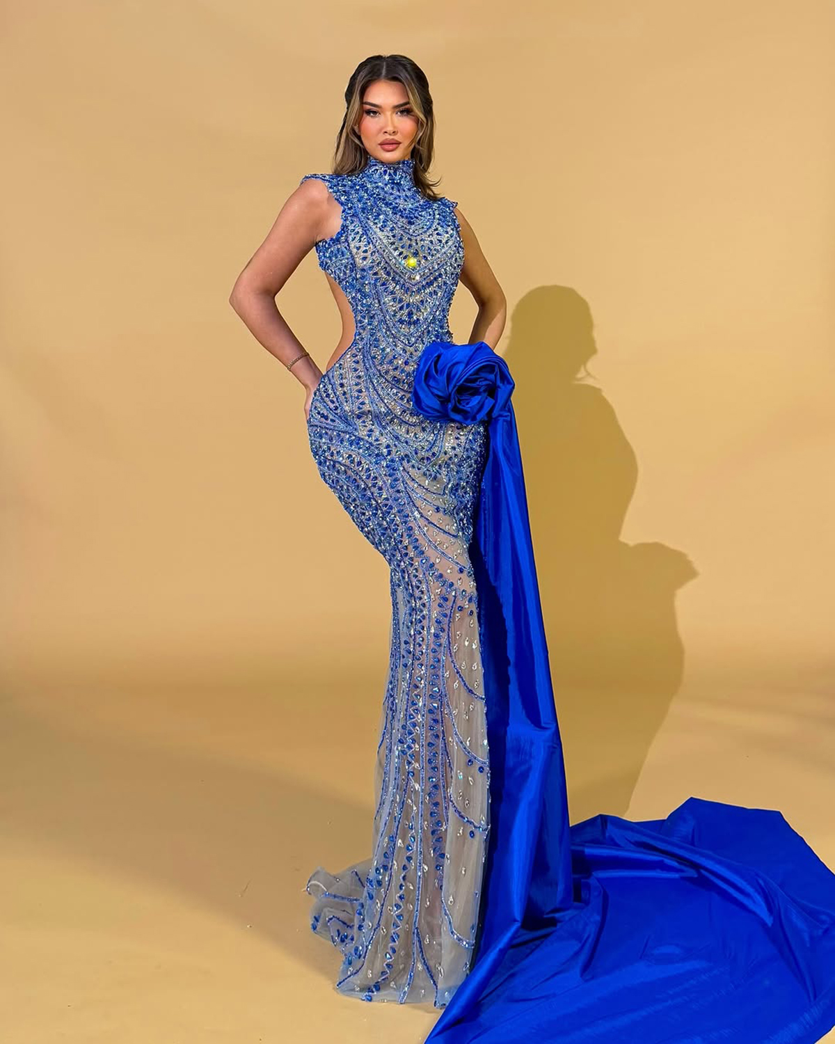 Stylish Evening Dresses Crystal Beading Prom Dress High Neck Sleeveless Cutaway Sides Illusion Rhinestone Mermaid Party Gown Vestidos De Noche