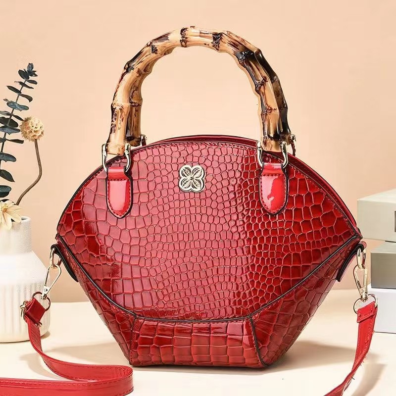 Top brand high-quality new free designer bag retro bamboo handbag new crocodile pattern creative shoulder bag crossbody bag new free designer bag