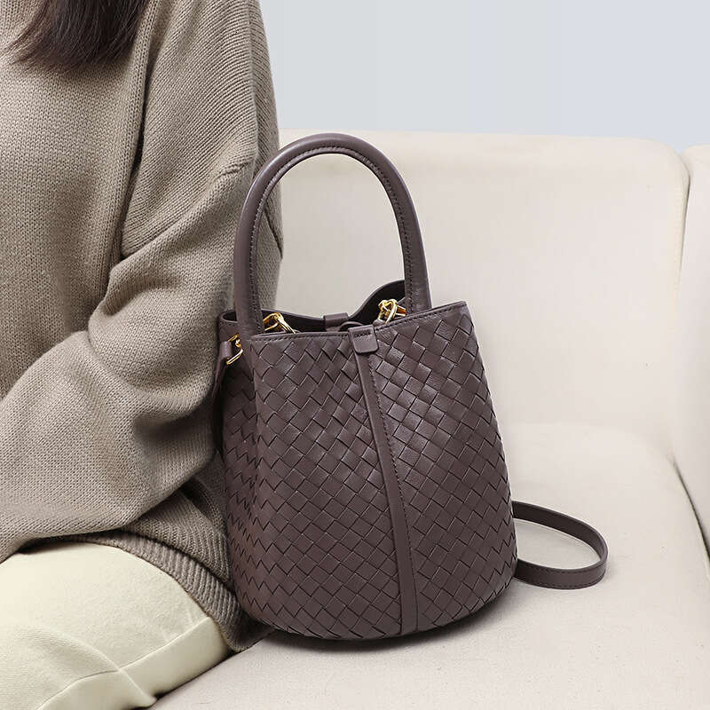 Tote Bag Women S Summer New Crossbody Bucket Genuine Leather Woven Large Capacity Handbag Shoulder Bag Shoulder Bag Braided Handbag