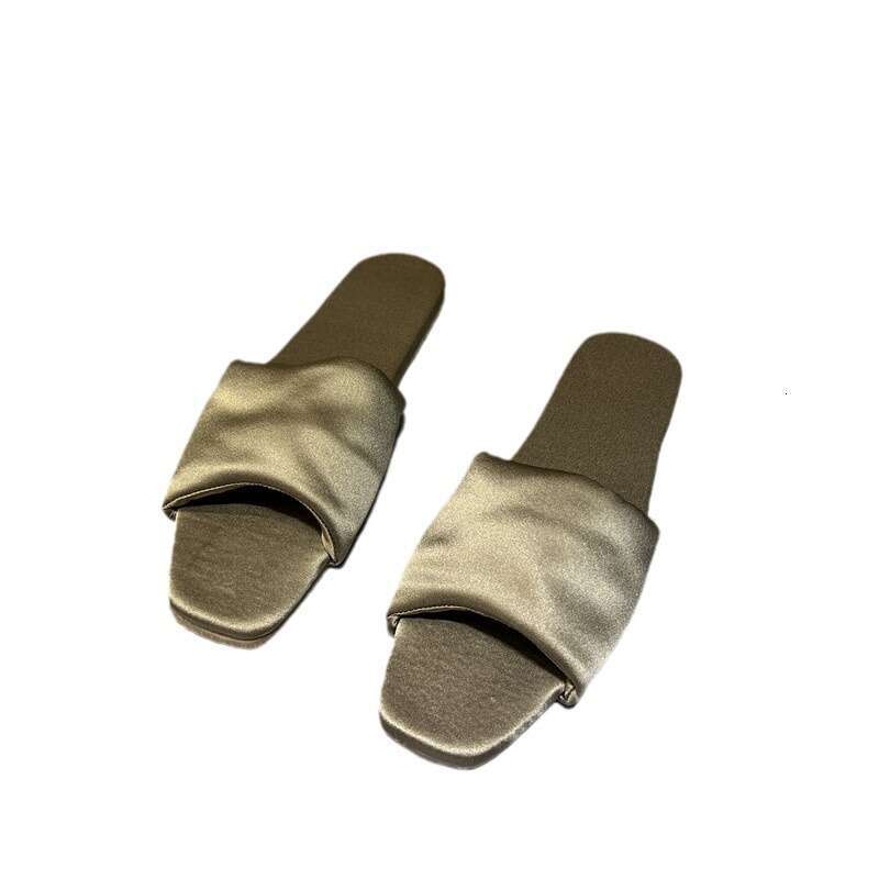 Silk Satin Non-Slip Soft Sole Flat Slippers for Women Outdoor 2024 Summer Fashion Casual Square Toe Sandals