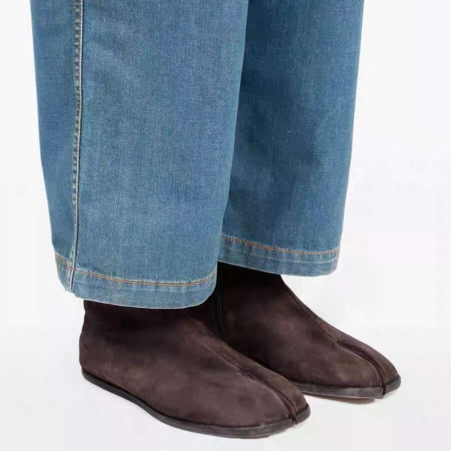 Niche Vintage Suede Flat Sole Pig Trotter Split Toe Martin Short Women 2024 New Chelsea Boots
