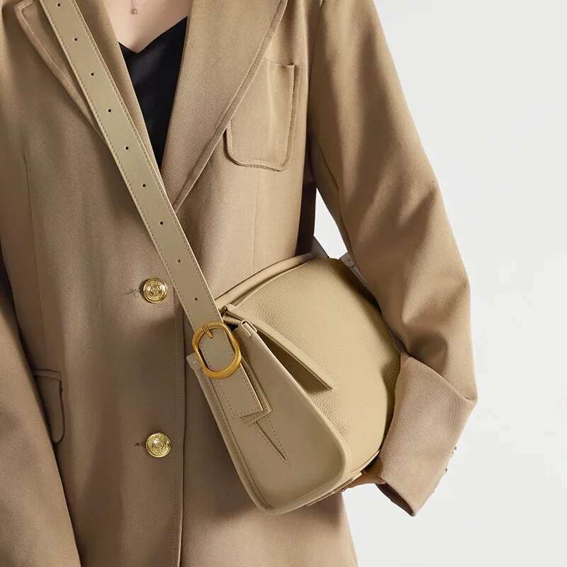 Women's Shoulder Genuine Cowhide Leather Casual Large Capacity Bucket Ladies Elegant Crossbody Bag Designer Supplier