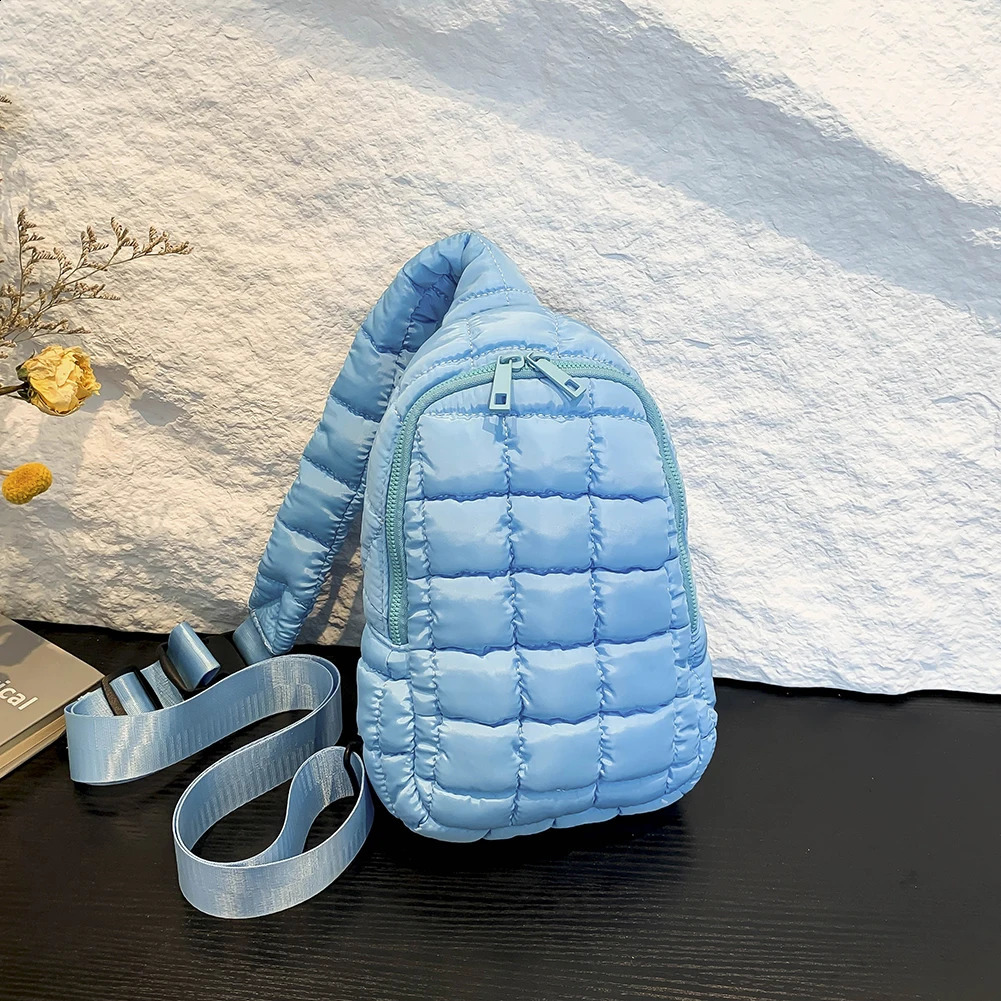 Women Quilted Chest Bag Cloud Waist Bag Zip Closure Travel Fanny Pack Adjustable Strap Casual Waist Pack Soft Hobo Bag 250528