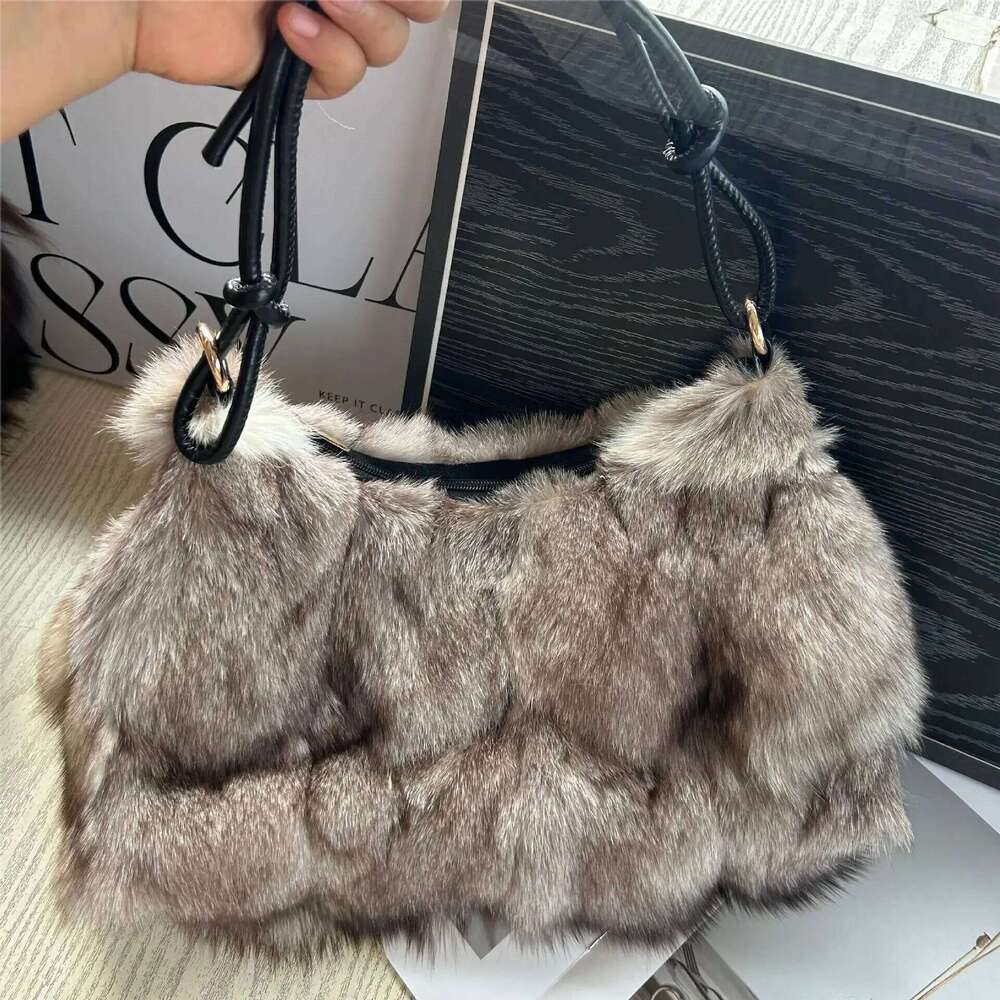Women's Bags Designer Fashion Fox Fur Bags For Woman Designer Women Handbag Fluffy Warm Plush Shoulder Winter Soft Tote Crossbody Bag New