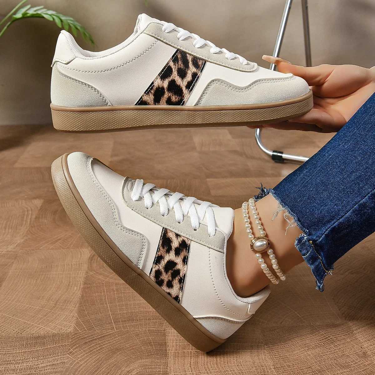 Women Sneakers 2024 New Fashion Luxury Designer Shoes for Women Brand Classical Outdoor Sneakers Casual Women Shoes XJ250529