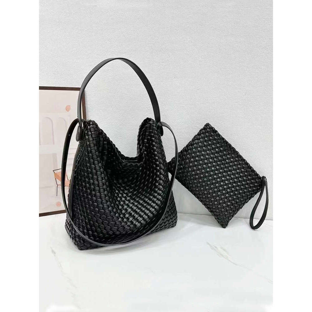 Tote Bag High End Niche Design Handwoven Genuine Leather Tote Underarm New Large Capacity Bucket Bag Trendy Shoulder Bag Braided Handbag