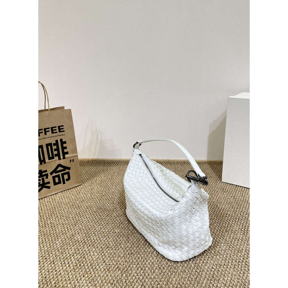 Tote Bag New Handwoven Dumpling Dog Walking Underarm Hobo Single Shoulder Handbag Sheepskin Lunch Box Bag Shoulder Bag Braided Handbag