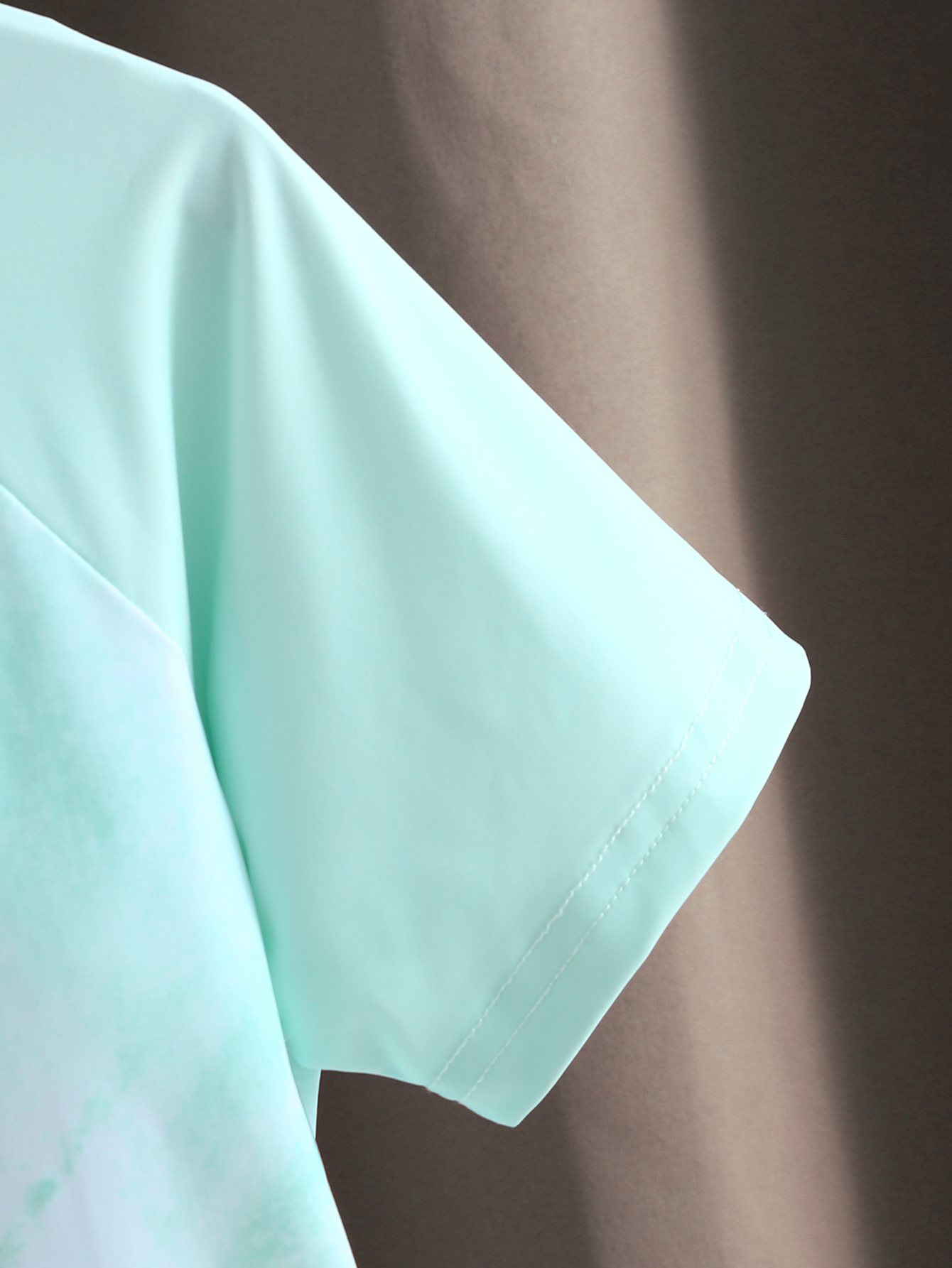 New Stylish Short-Sleeved T-Shirt for Boys' Summer Wear - Handsome Top