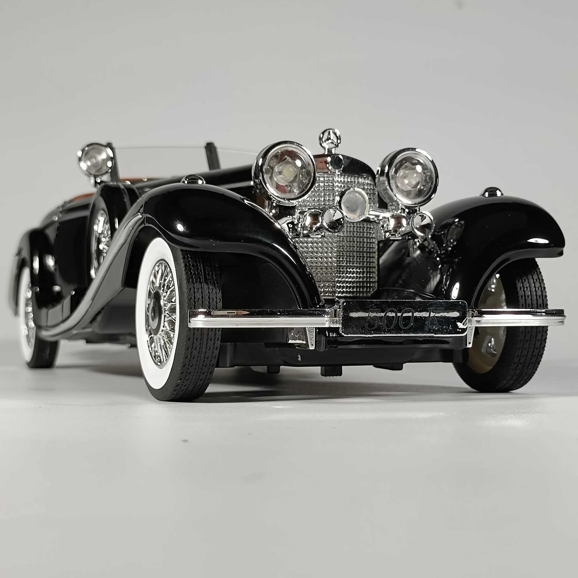 1 18 1936 500K Classic Car Alloy Diecast Metal Model Simulation Sound and Light Toy Large Vehicle Ornament Toys Gift for Boys R250528