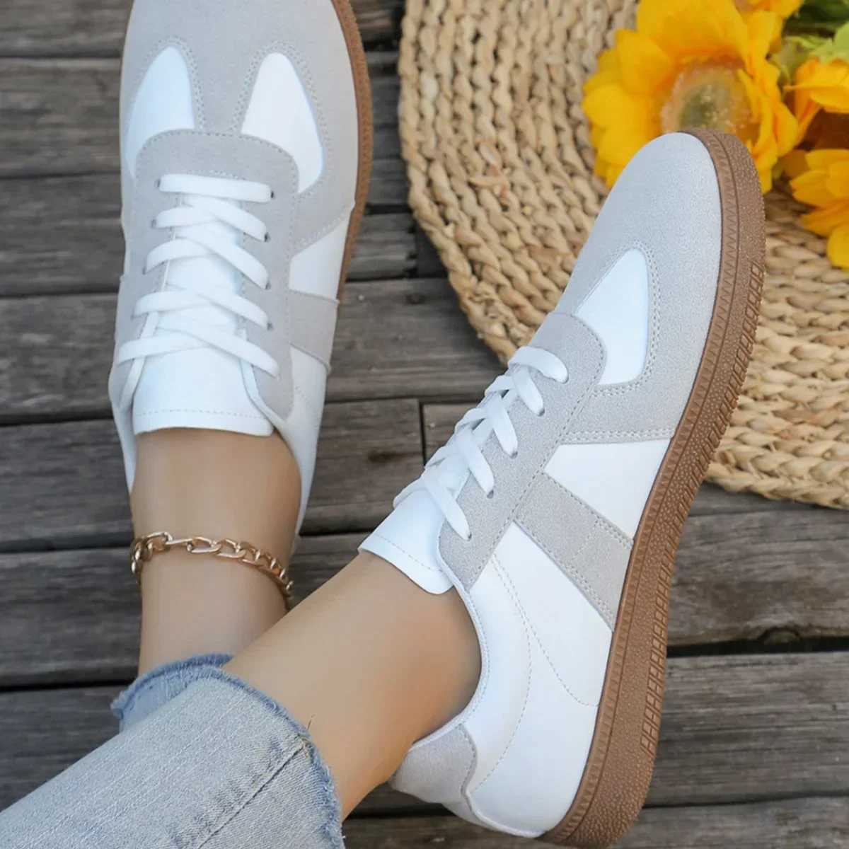 Spring and Autumn New Style Round Toe Soft Sole Casual Shoes Fashionable and Comfortable White Shoes Sports Shoes for Women XJ250529