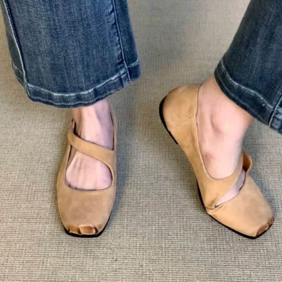 Genuine Leather French Style Small Fragrance Pig Nose Square Toe Flat Ballet Shoes with One-Strap Mary Jane Flats for Women