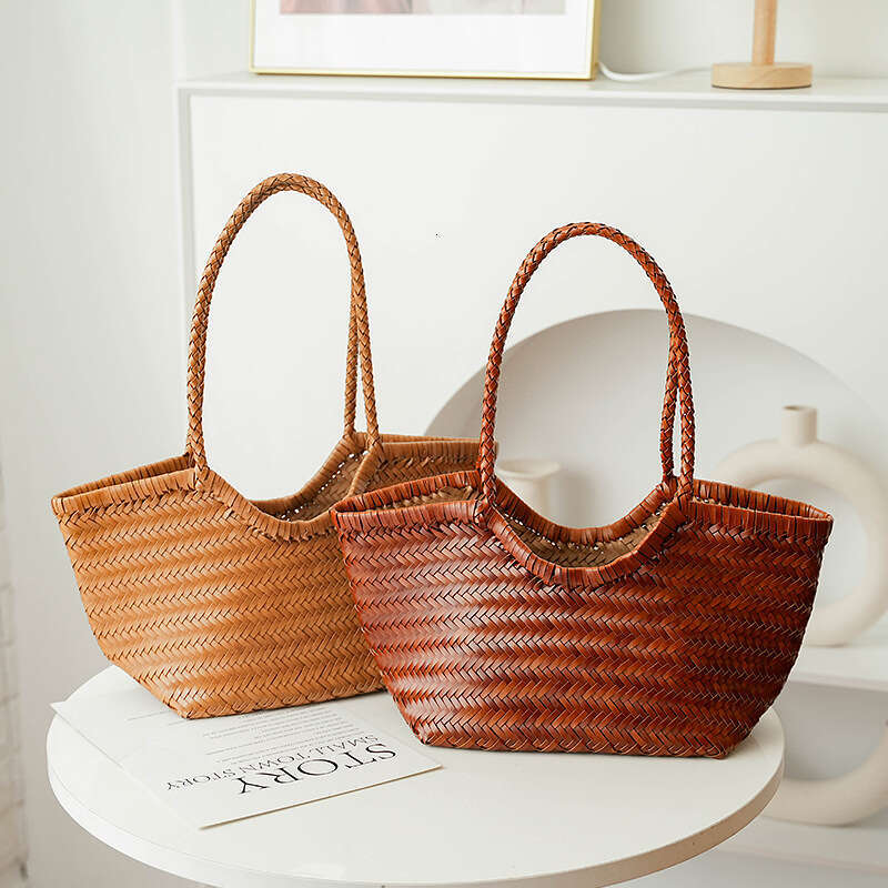 Tote Bag Ins Genuine Leather Recycled Cowhide Handmade Herringbone Woven Tote Basket Vacation Bag Shoulder Bag Braided Handbag