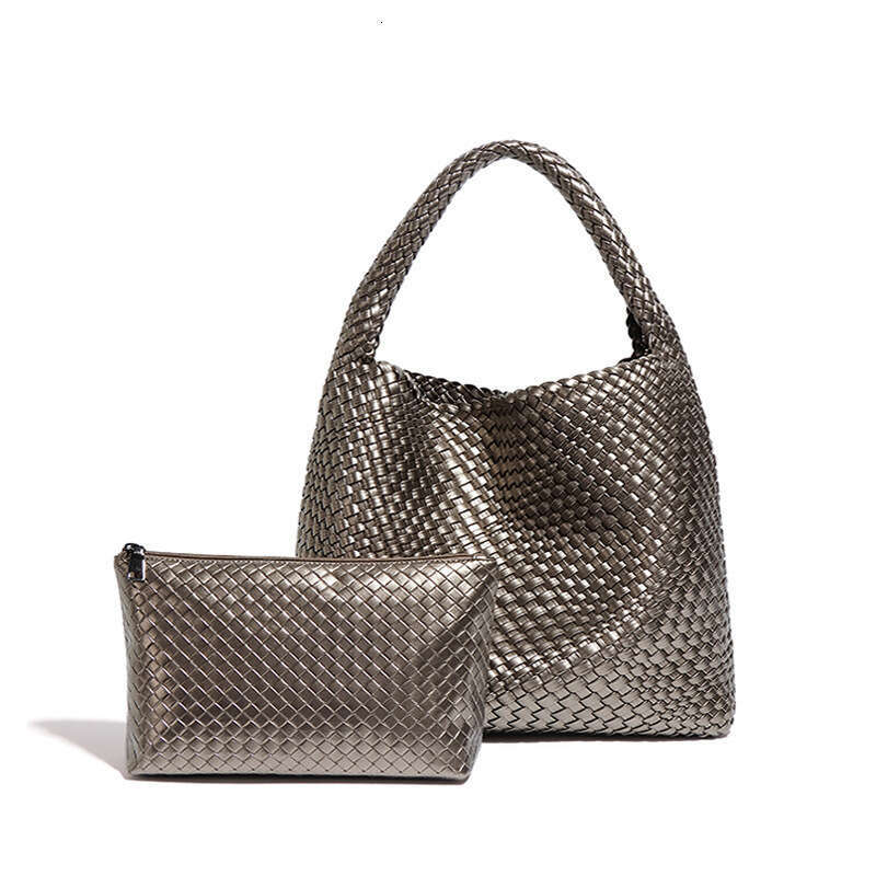 Tote Bag Handmade Woven Women S Large Capacity Shoulder Tote Fashion Versatile Japanese And Korean Style Underarm Bag Shoulder Bag Braided Handbag