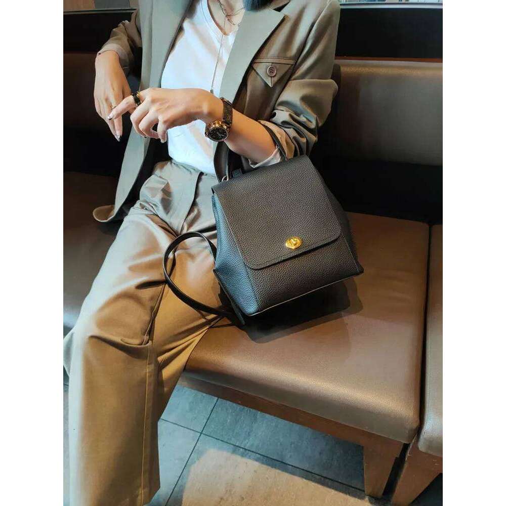 Genuine Leather Backpack Women Casual Fashion Buckle Flap Bag High Street Solid Color Vintage Versatile Backpacks Female