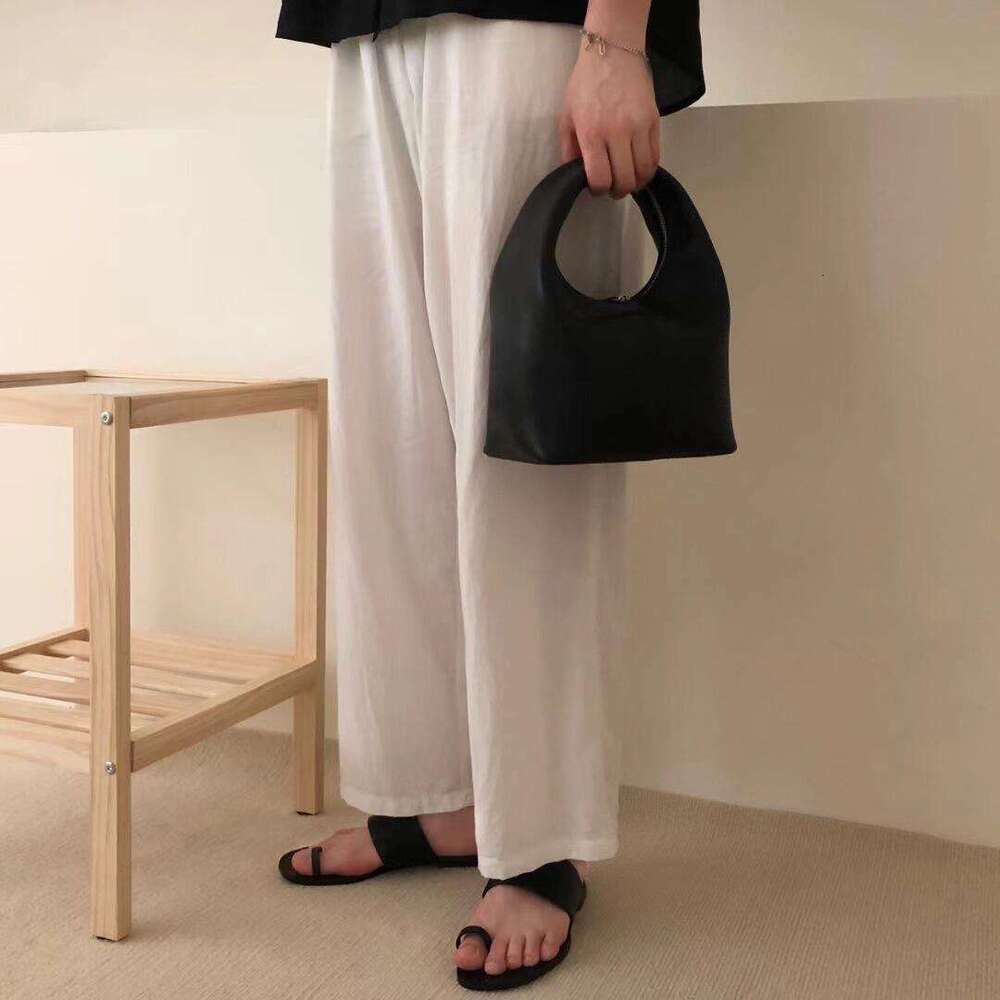 Genuine Leather Korean Style Niche Design Wide Strap Toe Post for Women Outdoor Summer New Fashion Beach Sandals