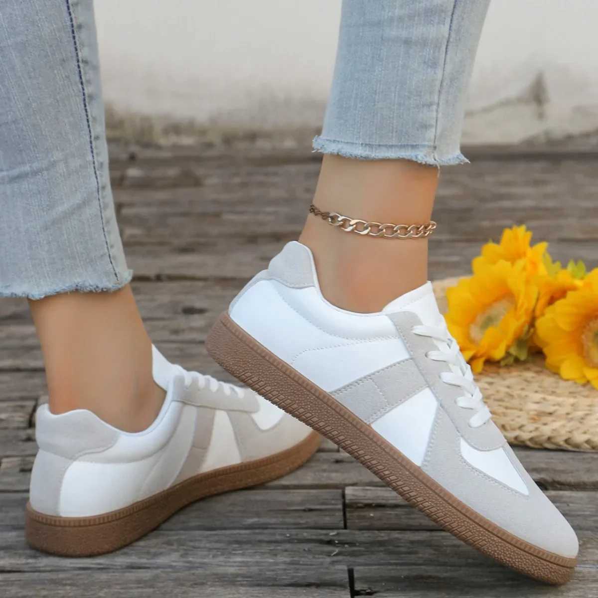 Spring and Autumn New Style Round Toe Soft Sole Casual Shoes Fashionable and Comfortable White Shoes Sports Shoes for Women XJ250529