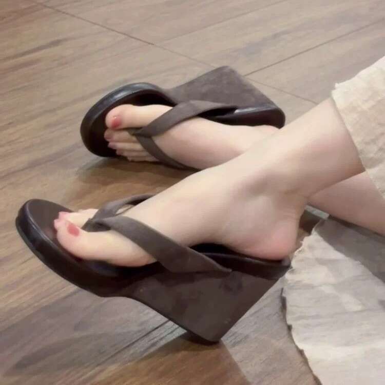 Cowhide Version ~ Korean Style Toe Post for Women Outdoor 2025 Summer New Beach High Heel Wedge Sandals