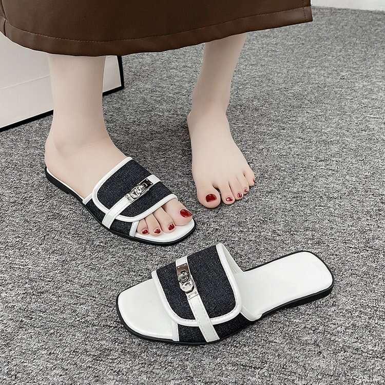 Metal Buckle Plus Size Women's Shoes Designer Sandals Low Heel Sandals, Women's Outdoor Wear 2025 Summer New Square Headed Flat Slippers For