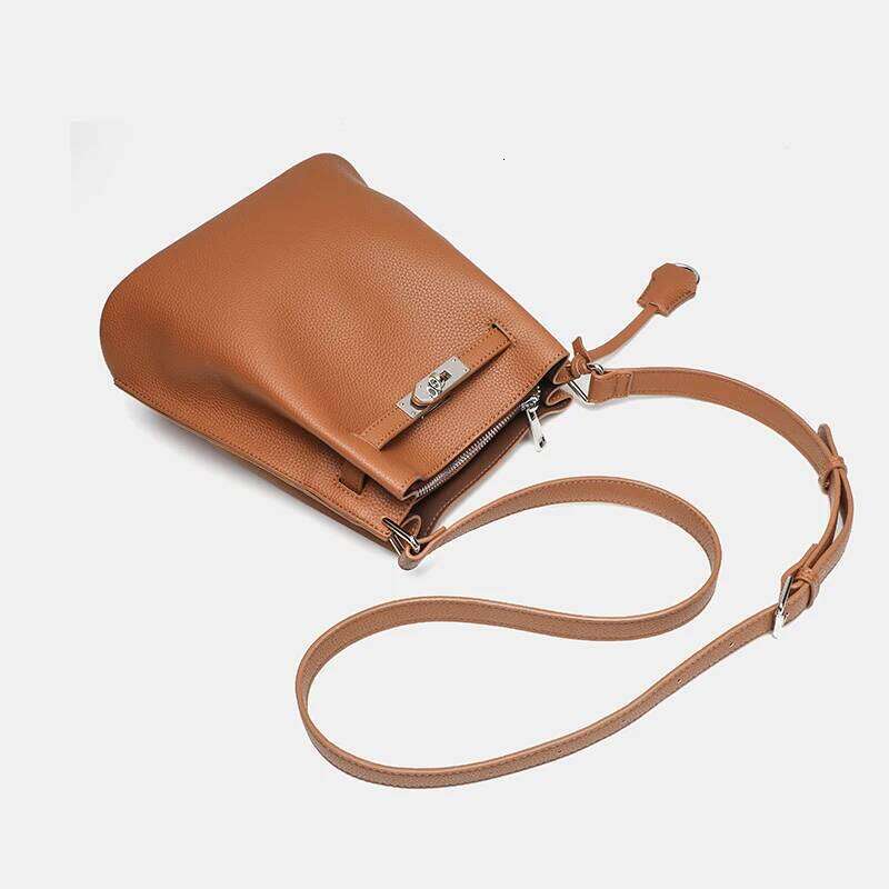 2025 New Bucket Bag Casual Vertical Horseshoe Shoulder Crossbody Handbag for Women