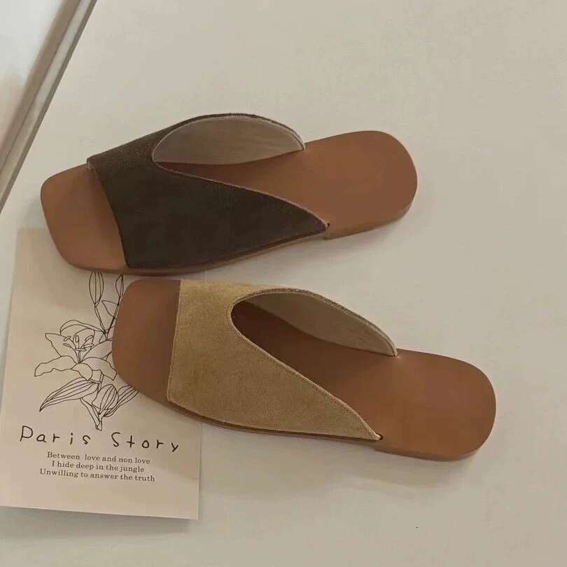 Sheepskin Version ~ Korean Style Simple V-Neck Square Toe One-Strap for Women Outdoor Wear 2025 Summer New Vacation Flat Sandals