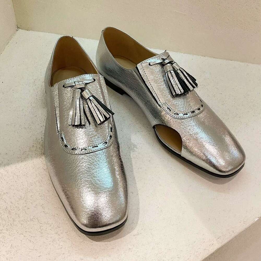 Genuine British Style Niche Silver Hollow Tassel Loafers Women, New Fashion Flat Leather Shoes for Autumn and Winter