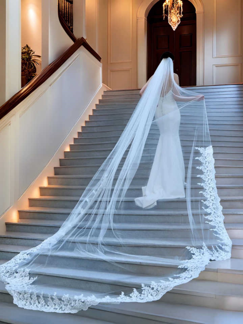 Elegant Wedding Veil White Ivory One Layer Long Cathedral Length Veils Appliques Edge Customized Bridal Accessories
